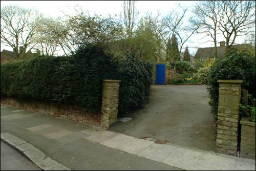 016 Wildwood Road (gate)